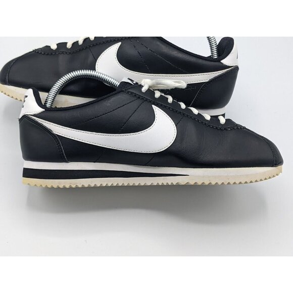 Nike Classic Cortez 807471-010 Black White Leather Sneaker Women's Size 9 US - Picture 7 of 9